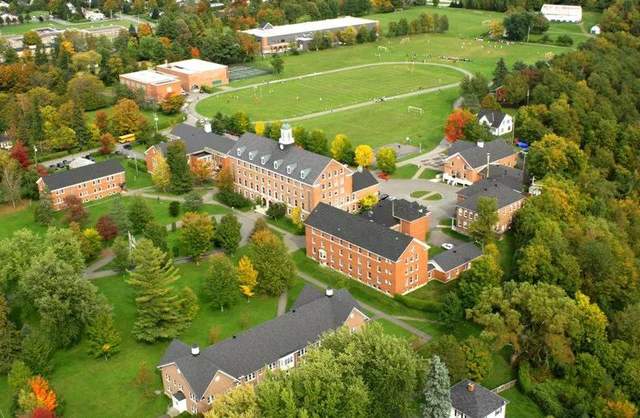 王吉舟：美加私校入学揭秘 | 有钱人的孩子必须上顶级私立学校？【音频】