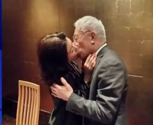 王吉舟:曹兴诚小三激吻半裸照曝光 | 拿辛教教主现身说法教你怎么危机公关【音频】【图片】-duli 读立