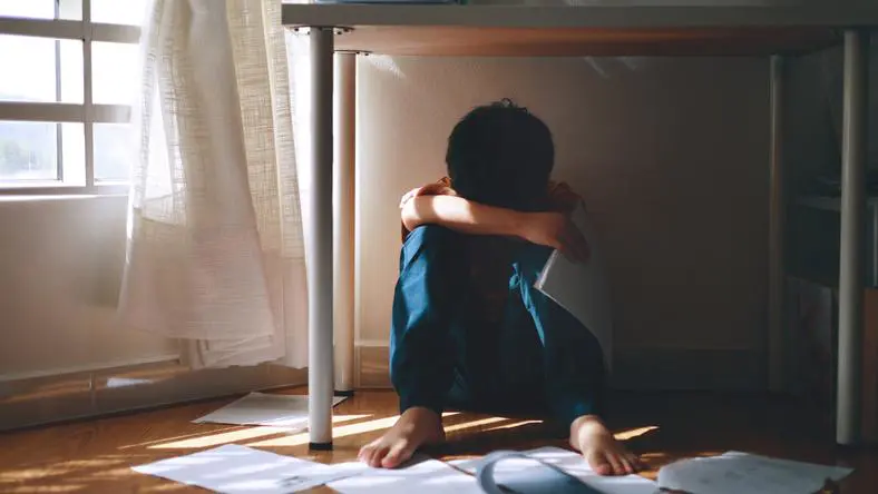 王吉舟：少儿抑郁症，孩子的心理疾病大半来自父母【音频】