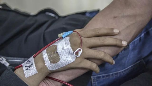 王吉舟：美国许三观卖血记【音频】