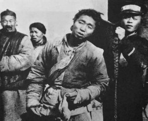许子东:重读鲁迅(四)——鲁迅的“手术刀”:真正“吃人”的,不止是官 | 由《呐喊》《彷徨》看传统社会的士、官、民【音频】-duli 读立