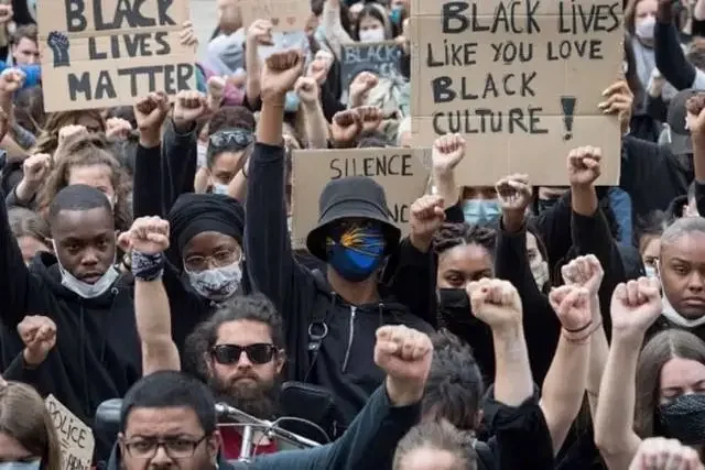 秦晖：民主人权、群己权界与紧急状态 | 全球疫情下的反思【音频】