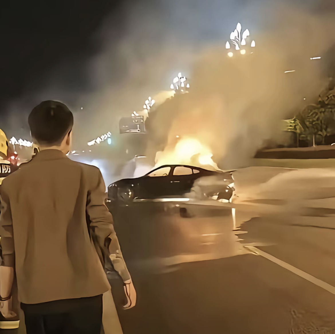 王吉舟：小米汽车一键火化功能详解